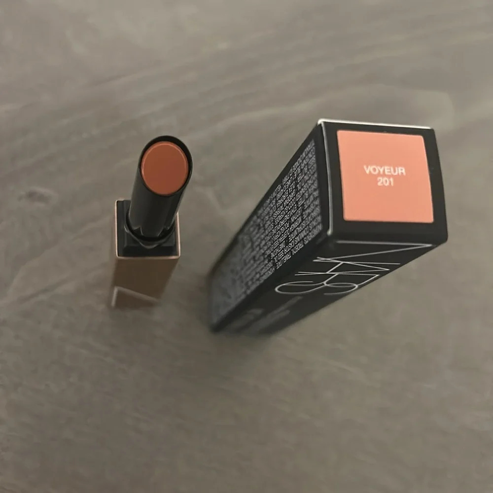 NARS Lipstick - Shade Voyeur 201